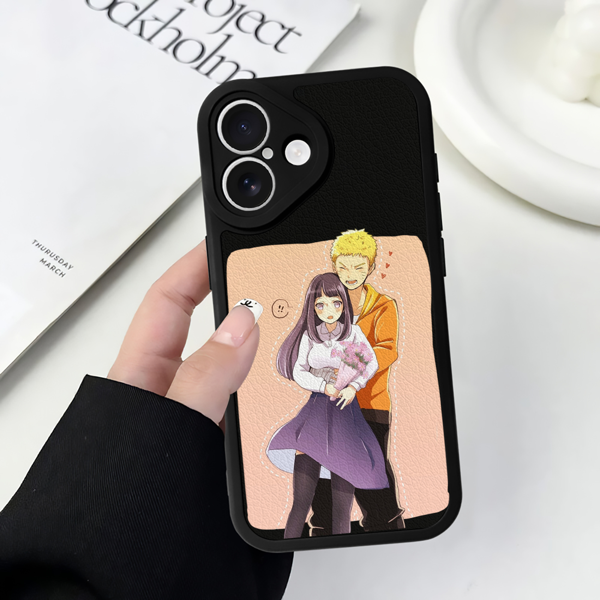 （画像用） NARUTO -ナルト- 日向ヒナタ Hyūga Hinata 【iPhone 16シリーズ対応】シリコンスマホケース（レザー調） 材質：シリコン